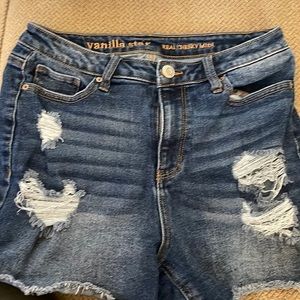 Cute, cute, cute cutoffs. A little bit holy!